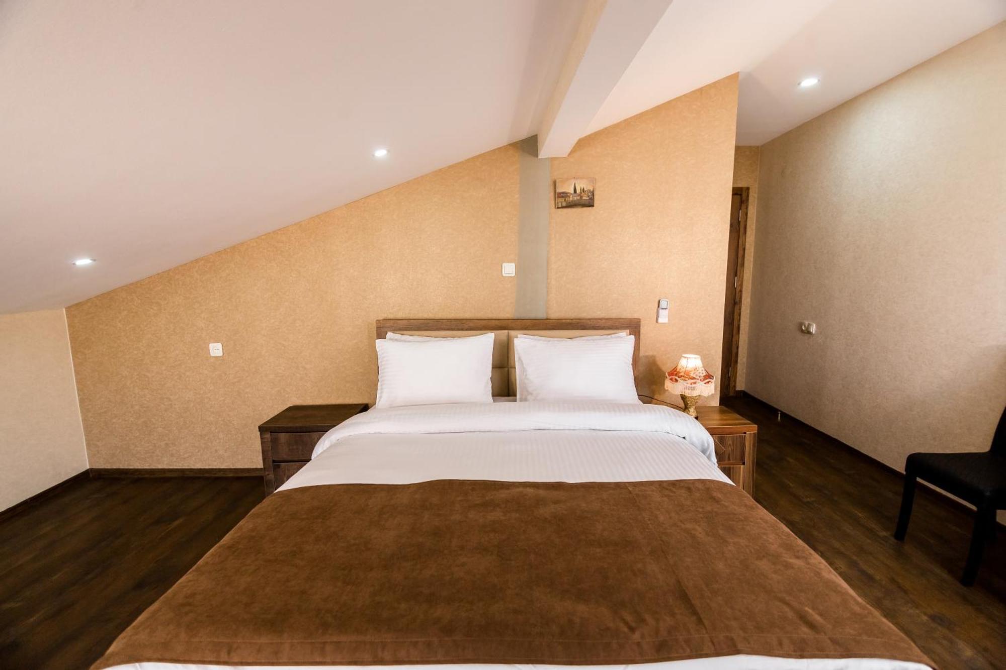 George Hotel تبليسي المظهر الخارجي الصورة